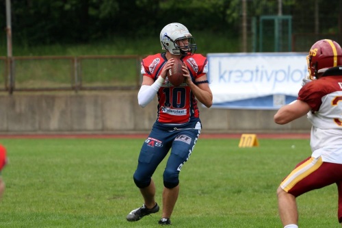 Tom Schröder als Amboss Quarterback