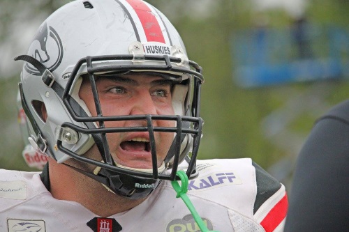 Sack-Leader Milos Lisanin zurück als Huskie