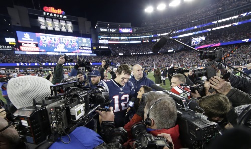Kann der Außenseiter Brady stürzen?