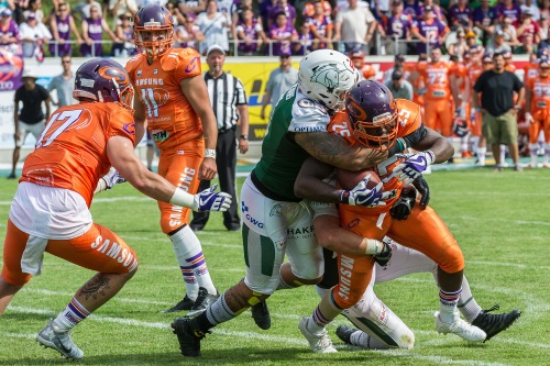 Unicorns gewinnen Defense-Schlacht mit 17:7