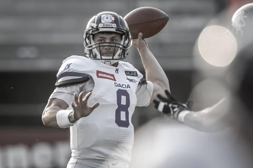Dacia Vikings Quarterback Austin Herink beim Wurf