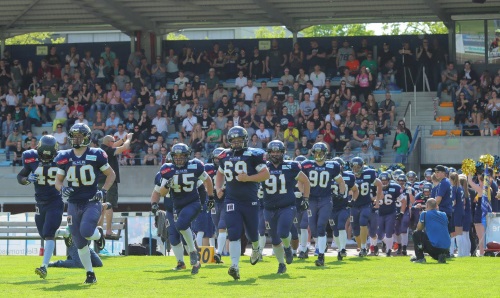 Einlauf der Biberach Beavers zum Start in die GFL2 Saison