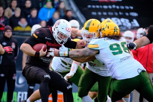 Die Cologne Crocodiles stoppen den Angriff der New Yorker Lions Braunschweig