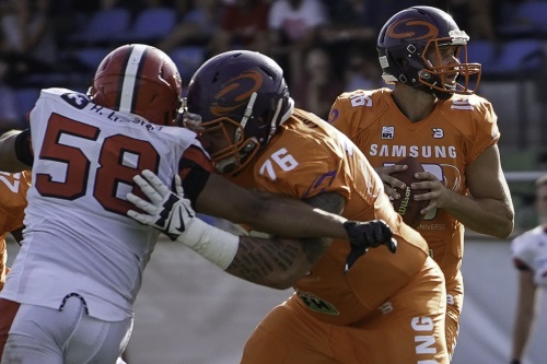 NIls Hampel, Frankfurt Universe, spielt jetzt mit seinem Bruder Lars zusammen