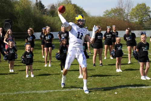 Quarterback Casey Therriault Hildesheim Inavders