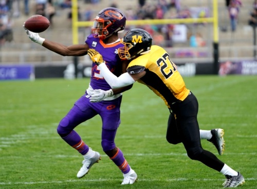 One Hand Catch von Receiver George Robinson #3, Frankfurt Universe