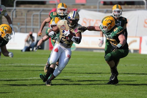 Der Runningback der Dresden Monarchs gegen Cologne Crocodiles