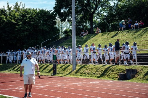 Die Whity Army der Bad Homburg Sentinels läuft ein