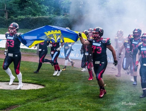 Solingen Paladins beim Einlauf