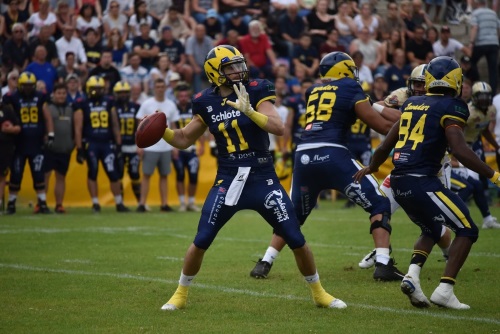 Casey Therriault Hildesheim Invaders beim Wurf