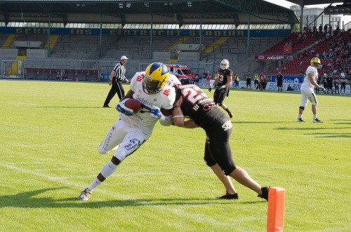 Anthony Dable-Wolf, Hildesheim Invaders fängt einen Touchdown Pass