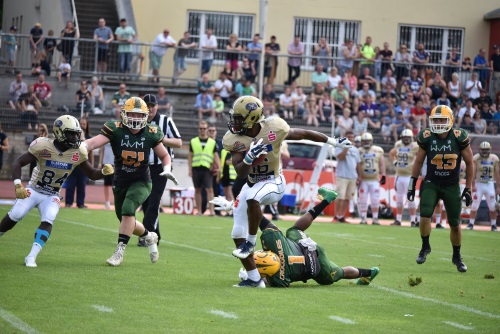 KeVonn Mabon Widreceiver Dresden Monarchs bei einem seiner Touchdowns