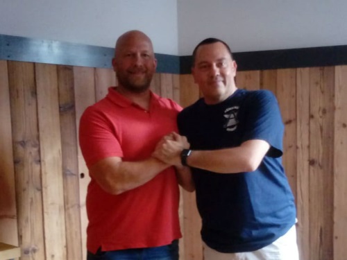 Remscheid Amboss Sportdirektor Christian Müller begrüßt den neuen Trainer Carsten Weber