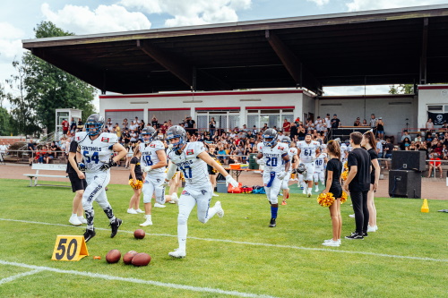 Die Bad Homburg Sentinels gewinnen das Spitzenspiel gegen die Frankfurt Pirates