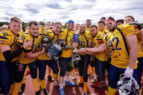 Hanau Hornets mit dem Sana Bowl