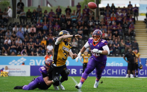 Frankfurts Universe Kevin Maier stoppt Brady Bolles, Munich Cowboys