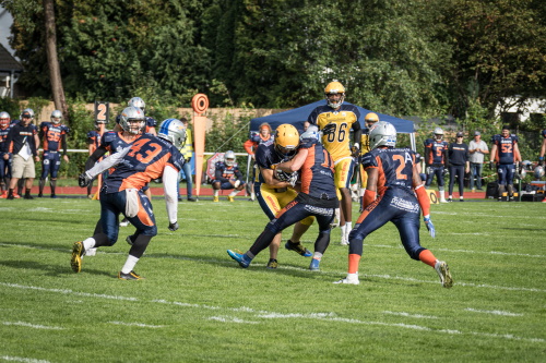 Johannes Jermies, Elmshorn Fighting Pirates läßt sich den Ball nicht nehmen