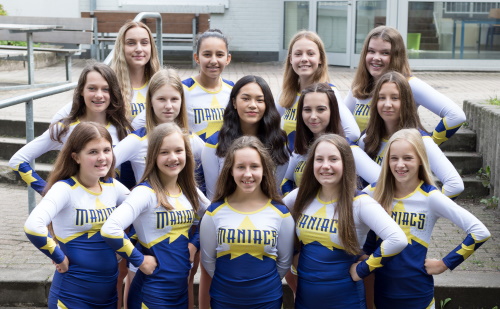 Missy Maniacs, die Cheerleader der Elmshorn Fighting Pirates fliegen zur WM nach Japan.