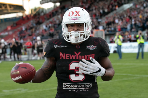 Christopher McClendon, Runningback der New Yorker Lions Braunschweig erzielt 5 Touchdowns gegen die Stuttgart Scopions