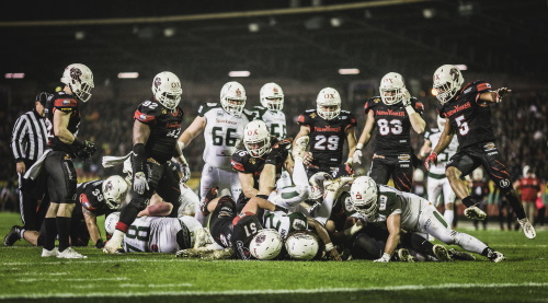 New Yorker Lions spielen gegen die Schwäbisch Hall Unicorns im Germanbowl