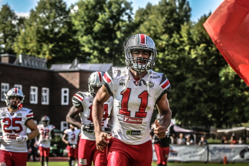 Defense Back Kenneth Komlan Soussoukpo wechselt von den Hamburg Huskies zu den Elmshorn Fighting Pirates