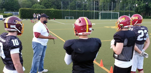 Der US  Amerikaner Gerald Bryant wird neuer Defense Coordinator der Troisdorf Jets