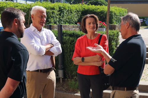 Hoher Besuch bei der Schwäbisch Hall Unicorns Academy Jordan Neuman, Christian Neuber, Dagmar Freitag, Ralph Gruber