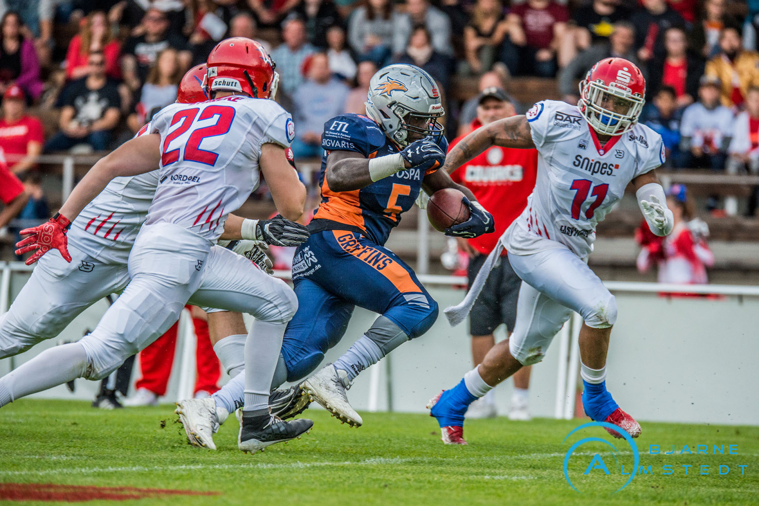 Griffins vs Cougars