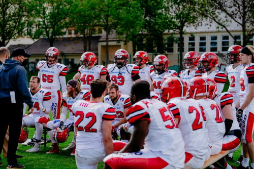 Mercenaries Headcoach Joe Tricario und die Marburger Defense