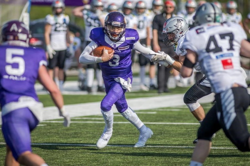 #3 Eystin Salum erzielte bislang schon 9 Rushing TDs