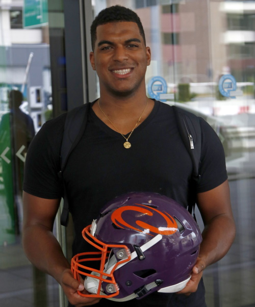 Clen Cuilette, Frankfurt Universe