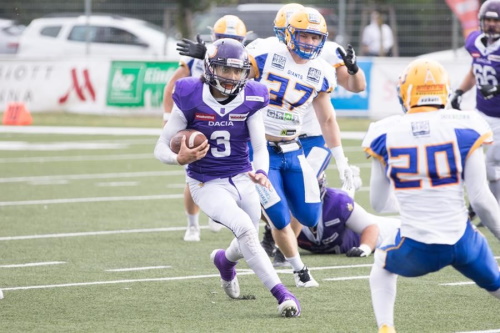 #3 Eystin Salum, Quarterback Dacia Vikings
