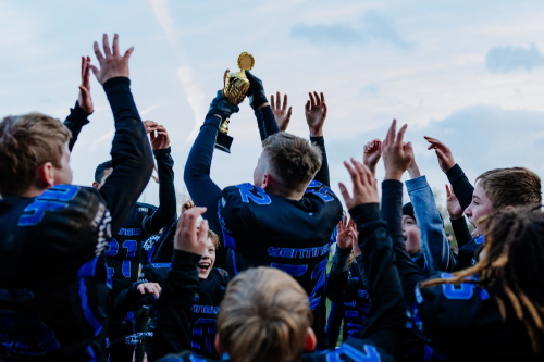 Bad Homburg Sentinels Jugend feiert Meistertitel
