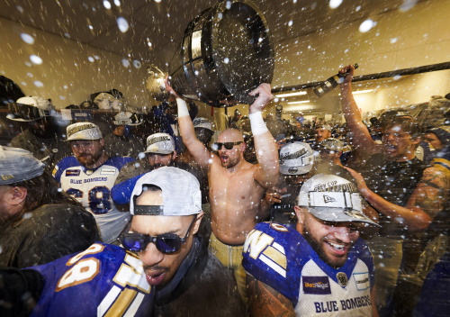 Thiadric Hansen feiert den 2. Grey Cup Titel