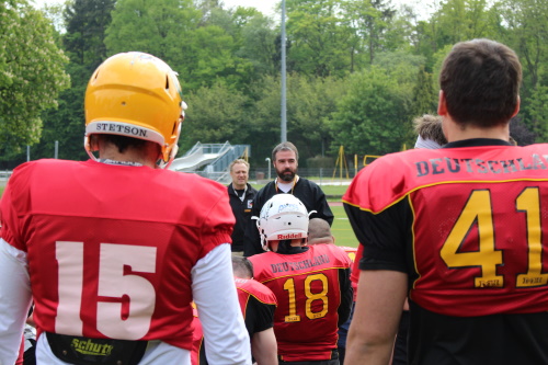 Ansprache von Headcoach Jordan Neuman