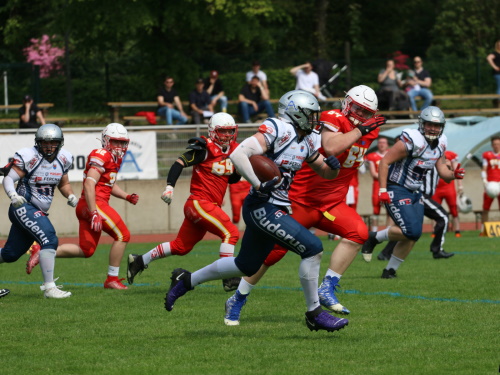 Oskar Meyer mit Ball