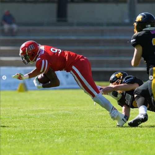 #9 Aaron Seward