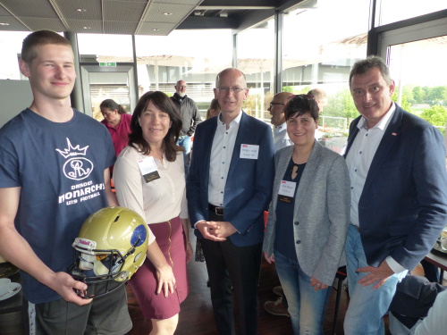 v.l.n.r. Anthony Tittel, Dorit Zscheile, Chapterdirektor Holger Voigt, Julia Meyer und BNI-Regionaldirektor Jens Fiedler