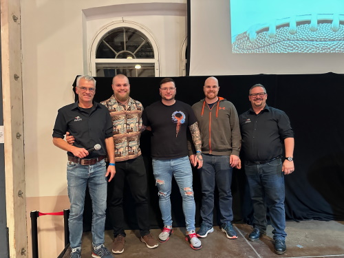 v.l.n.r.: Moderator Hans-Peter Klein, Kilian Weber, Christian Seefeld, Johannes Mühlthaler und Präsident Wolfgang Höfelsauer