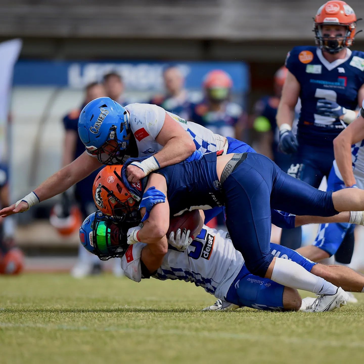 Razorbacks vs. Comets